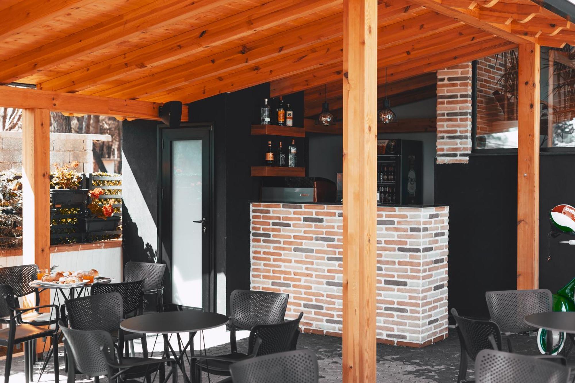 Hotel Beke Vlorë Esterno foto