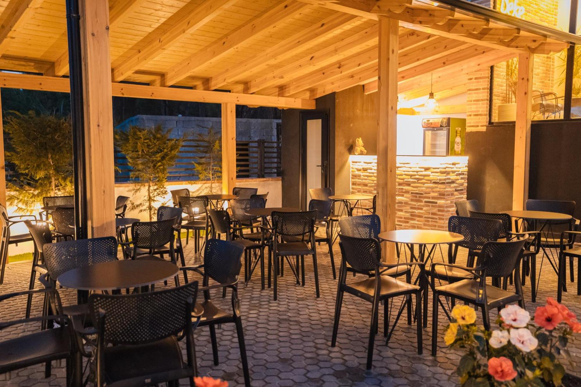 Hotel Beke Vlorë Esterno foto