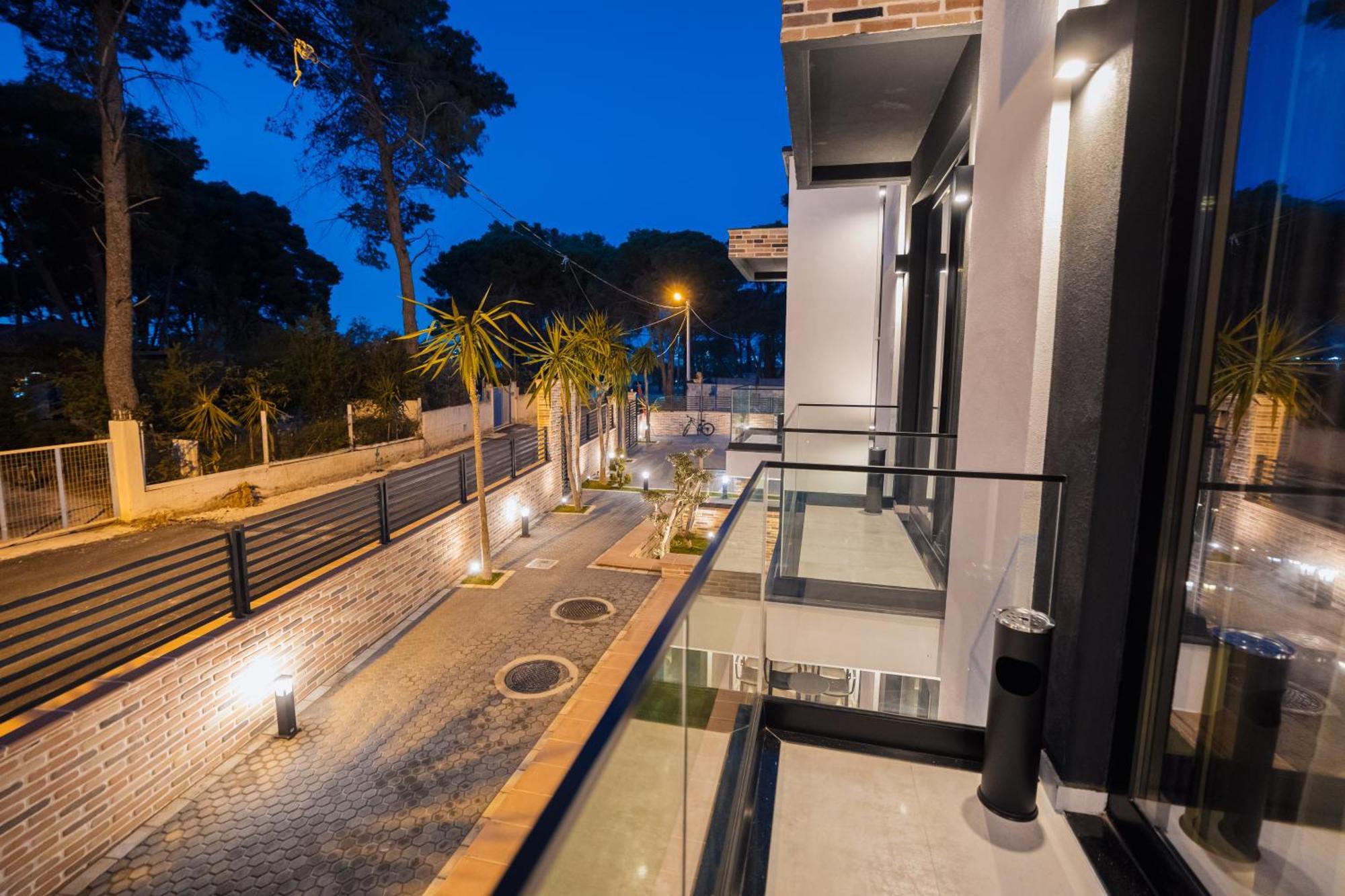 Hotel Beke Vlorë Esterno foto