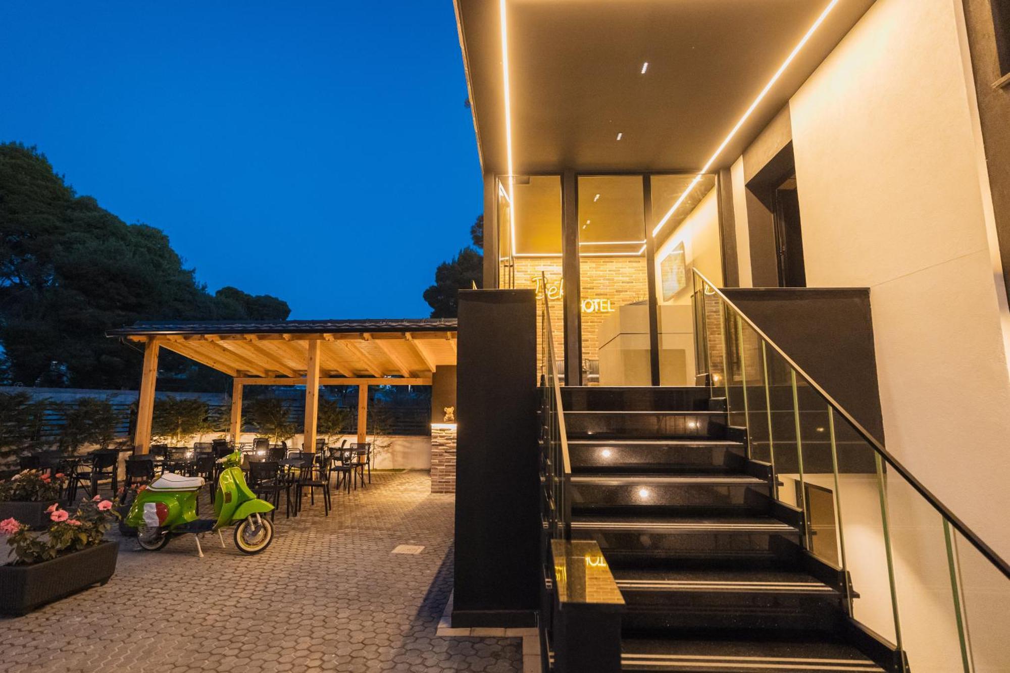 Hotel Beke Vlorë Esterno foto