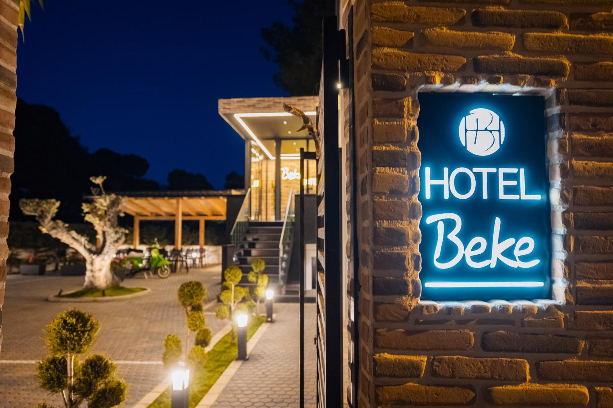 Hotel Beke Vlorë Esterno foto