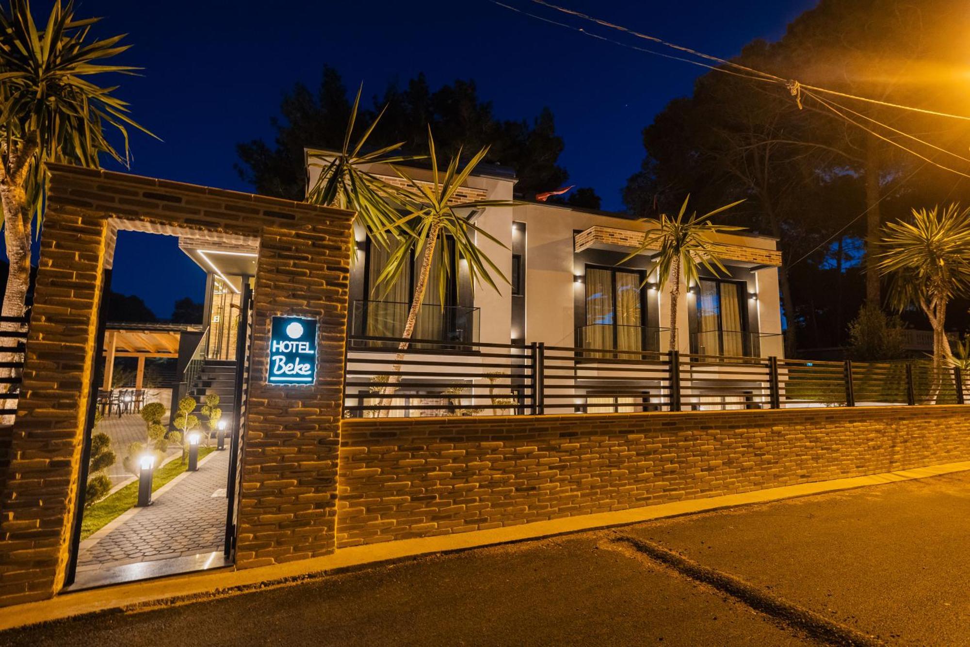 Hotel Beke Vlorë Esterno foto